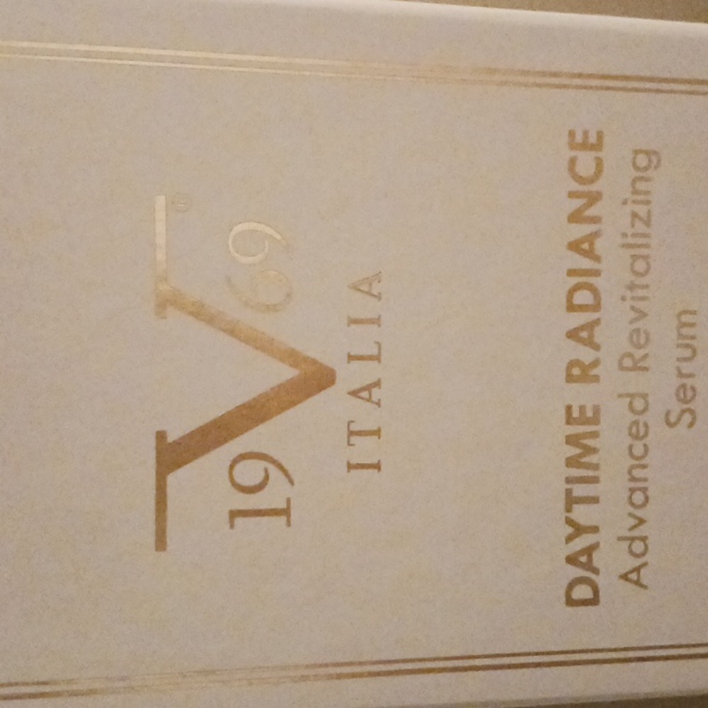 Daytime Radiance Serum - White